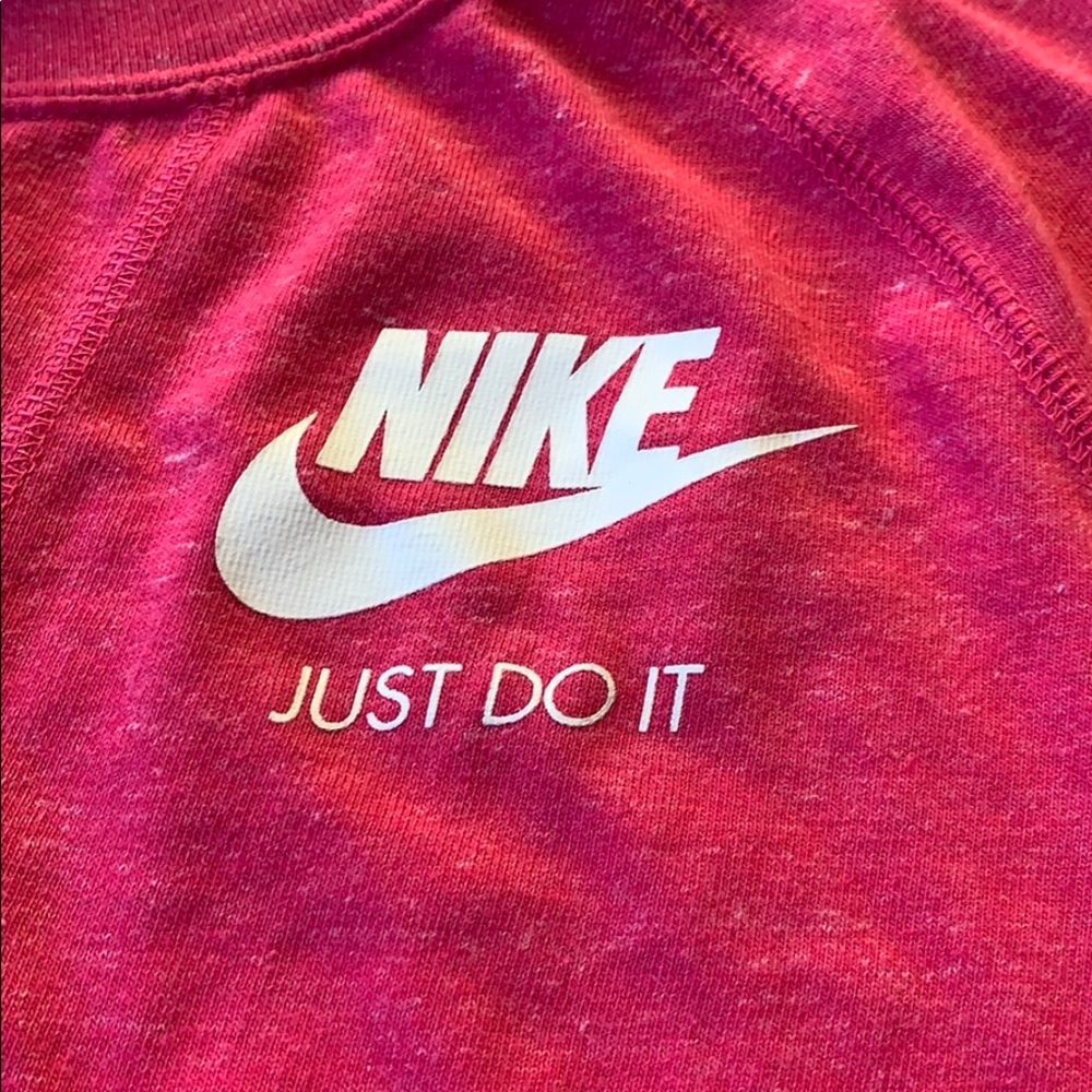 Long sleeve pink nike shirt